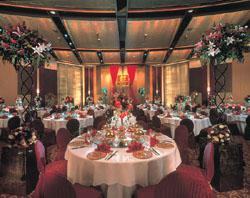 台北香格里拉大飯店宴會廳2座氣勢非凡的全球獨創泡沫玻璃水幕豪景